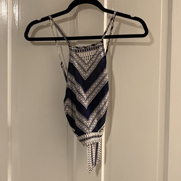 Geometric Crop Top with adjustable straps - Picture 2 of 4